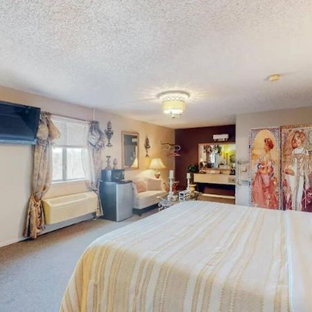 Jacuzzi Suite 206 At Tradewinds Юрика Спрингс Экстерьер фото